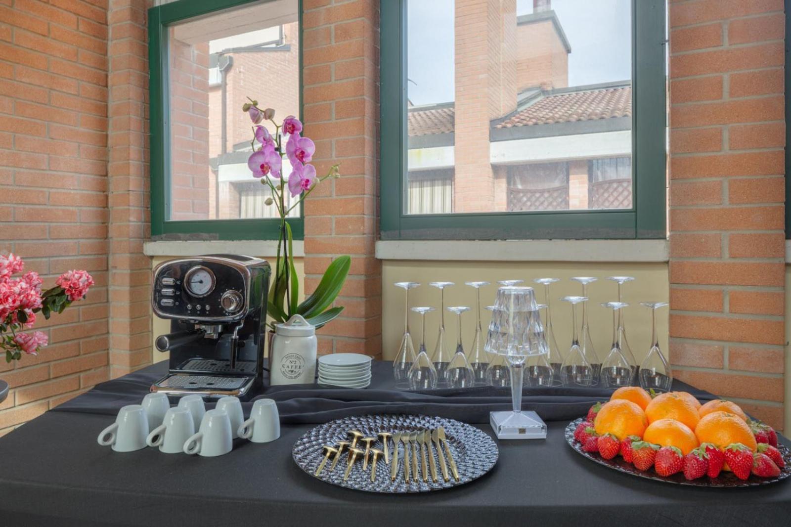 Casa Louise - Appartamento Don Bedetti Bologna Buitenkant foto